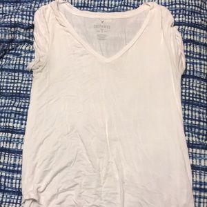 American eagle v neck